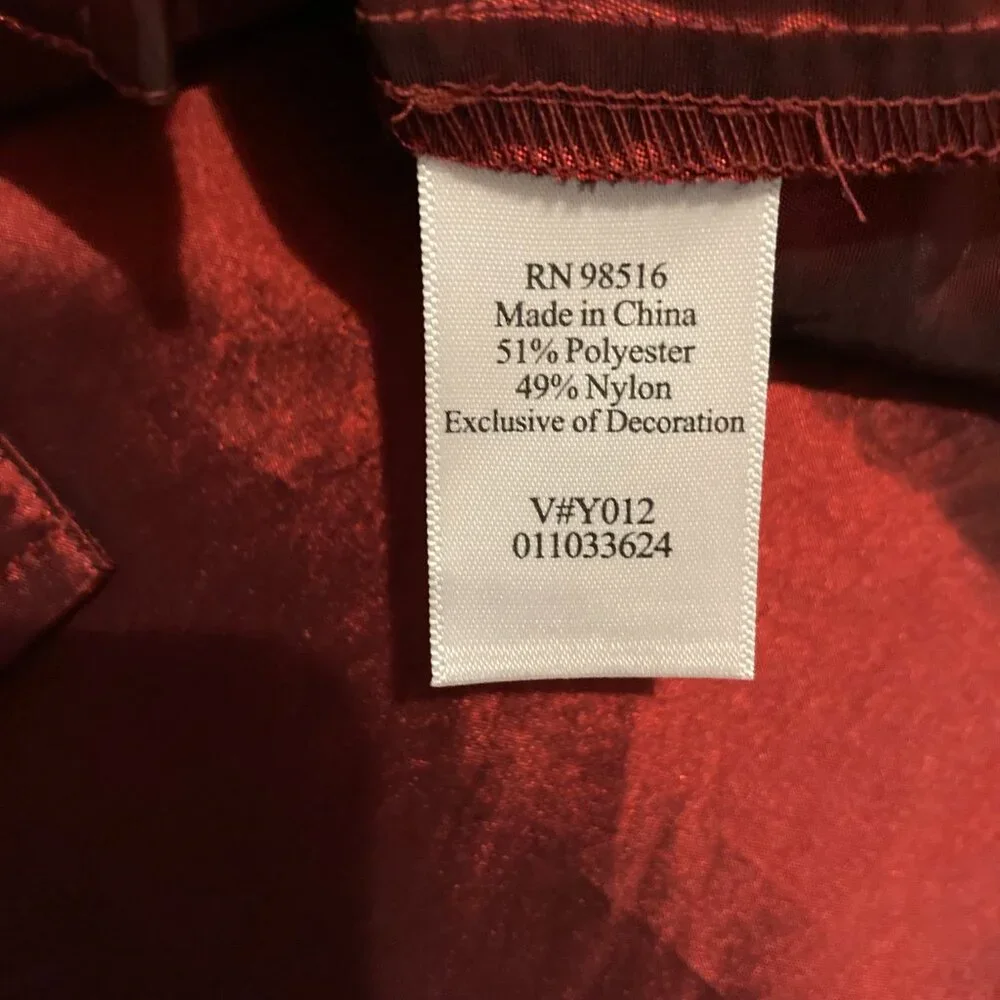 Excellent Condition, SZ 2X, BURGUNDY, Coldwater Creek w/ Beaded Pintucks - Picture 4 of 4